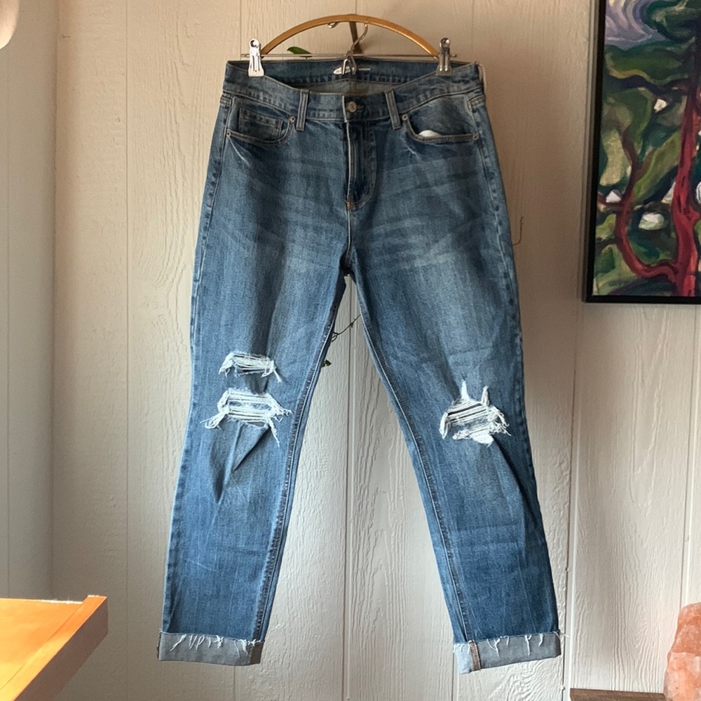 Old Navy. Boyfriend jeans. Size 8.
